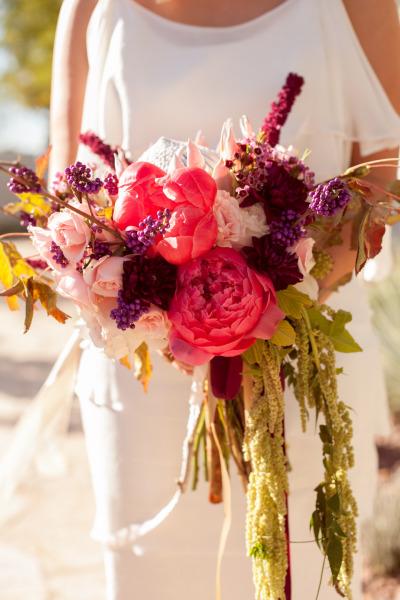 Beautiful bouquet with Poppy's silk chiffon silhouette...so romantic. Wedding dress by Amy Kuschel. Photography: Heather Curiel Weddings.