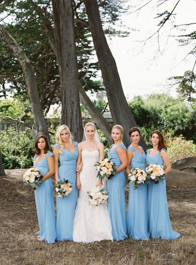 A dose of Old Hollywood glamour and a whole lot of chic. Bride wears Amy Kuschel's Giorgia lace wedding dress. Photography: Jessica Burke.