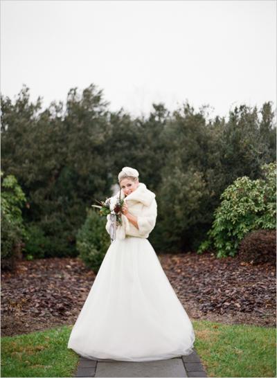 Jessica in Amy Kuschel's Eureka! wedding gown.  Wedding Chicks, July 2013.