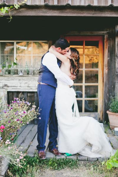 Chad loves Jessica! Bride wed in Amy Kuschel's Voila! wedding dress. Photo credit: onelove photography.