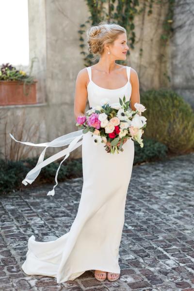 Our gorgeous bride in Go Lovely, an Amy Kuschel wedding gown made in San Francisco. Photo: Rustic White Photography