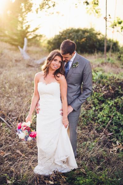 Jonathon loves Rachel. Bride wed in Rosemary by Amy Kuschel. Photography by Ken Kienow.