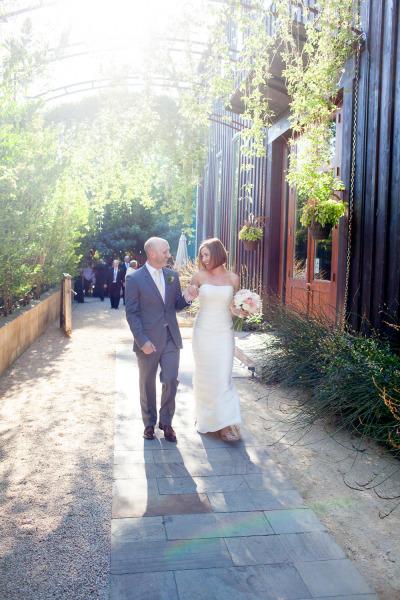 Marlene is oh-so playful in Lucky's architectural and dramatic silhouette. Wedding dress by Amy Kuschel. Photography: Jason Walz & Bia Sampaio.