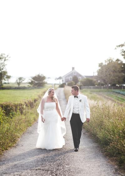 The bride is stunning in Viva's dramatic strapless trumpet silhouette. Photography: Joseph Laurin Photography. As seen on Style Me Pretty.