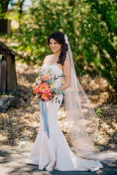 Gorgeous bride in a one-of Lennon design sample from Amy Kuschel's Ready To Wed collection! Photography: The Goodness