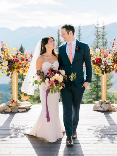 The bride wears Amy Kuschel's Cassidy lace wedding gown. Photography: Rachel Havel