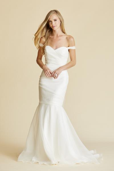 Amy Kuschel Swan wedding dress, More Than A Pretty Dress 2018 Bridal Collection